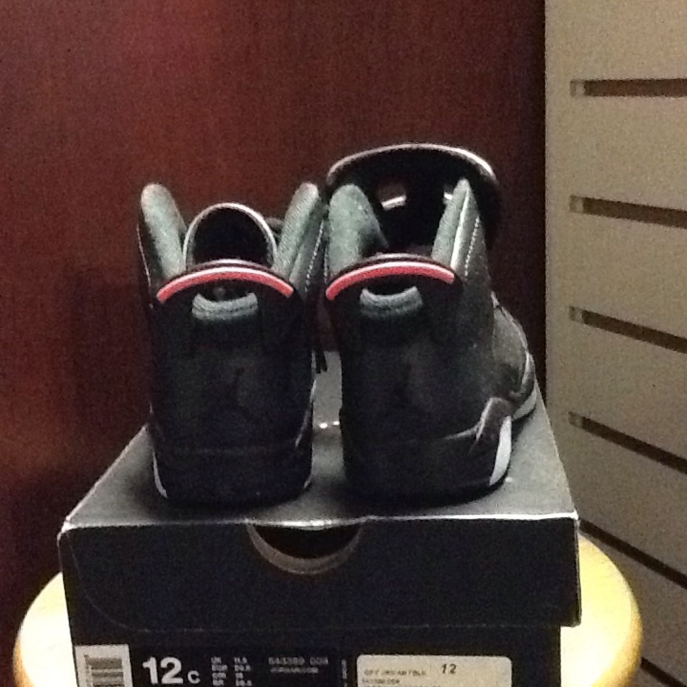 LOCALLY SOLD AIR Jordan 6